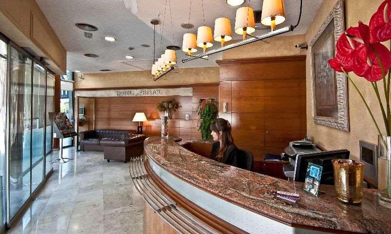 Hotel Aristol - Sagrada Familia Барселона Интерьер фото